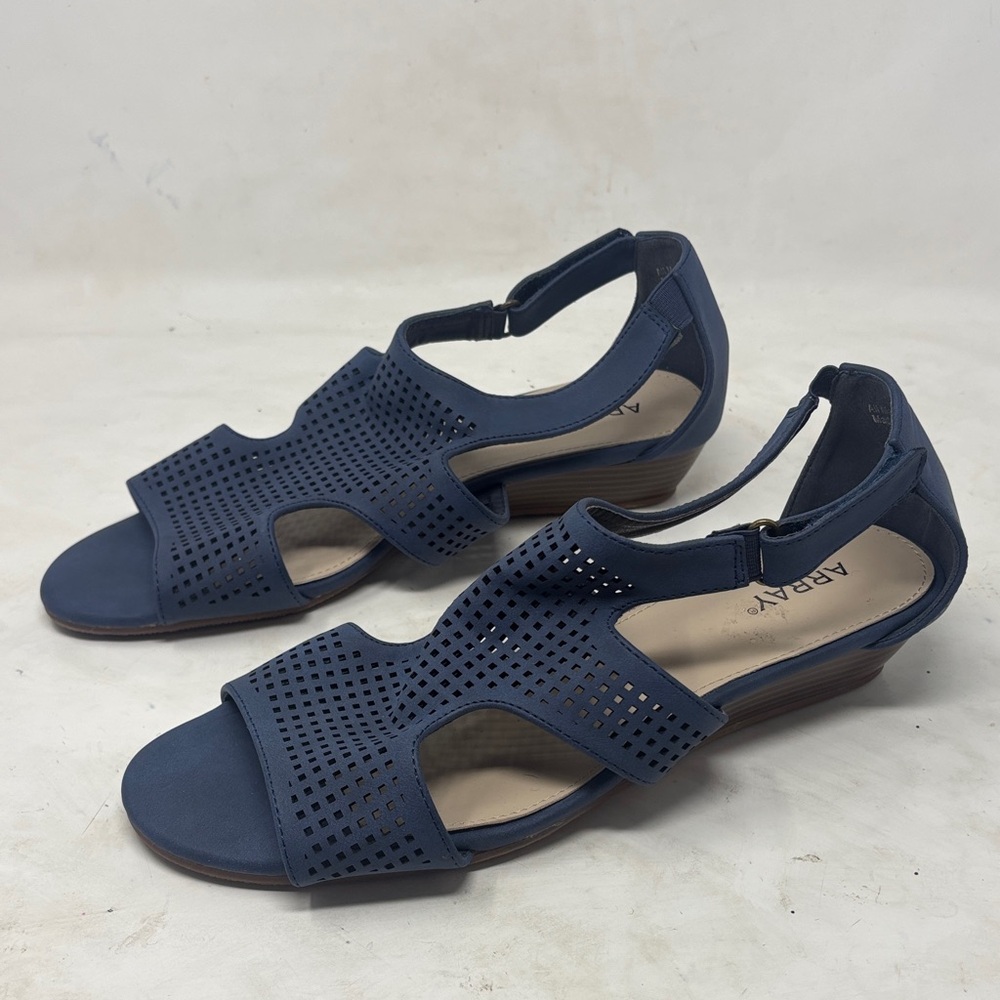 Array Women's Elegant Navy Sandals - image 3